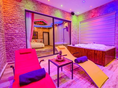  gece  -  Kasım
  | Kalkan Akbel Muhafazakar Villa (4 Kişilik, Doğa İçinde, Jakuzili, Isıtmalı Havuz Seçenekli)